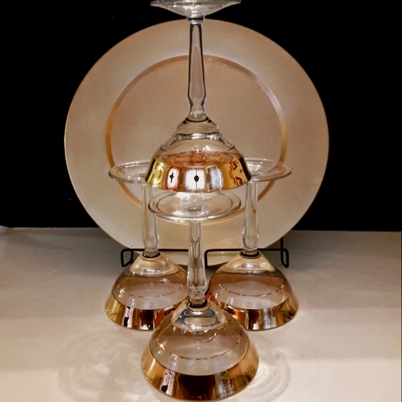 Gold Embellished Wine Glasses - Set of Four - Picture 3 of 5